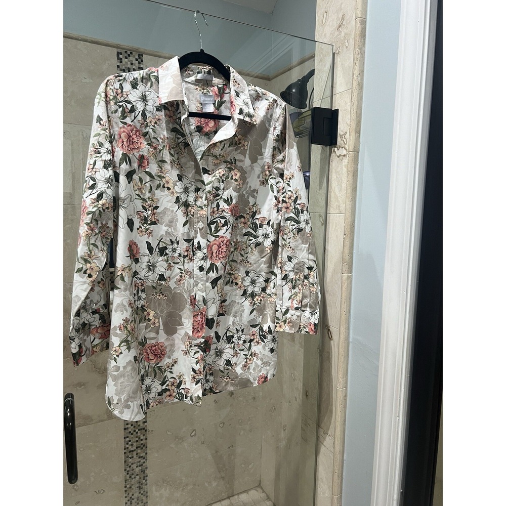 Chico’s No Iron Floral Print Button Up Top Size 1P 8/10P Tan Neutral White